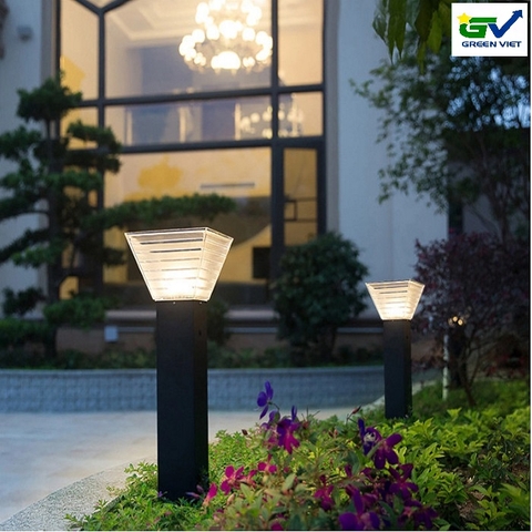 Đèn năng lượng mặt trời trang trí sân vườn GV233