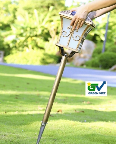 Đèn năng lượng mặt trời trụ trang trí sân vườn TTSV121