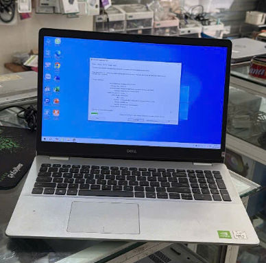 Laptop cũ [98%] Dell Inspiron 3593 (i5‑1035G1 | 16GB | SSD 256GB + HDD 500Gb | Card màn hình MX230 2Gb | Màn hình 15.6 inch FHD | Bạc | Sạc) Túi + Chuột + bàn di chuột + Bảo hành 03 tháng