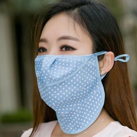 Khẩu trang chấm bi nhật