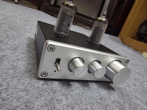 Tiền khuyếch đại FX Audio