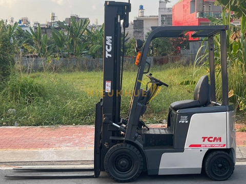 Xe nâng điện ngồi lái TCM FB15-7