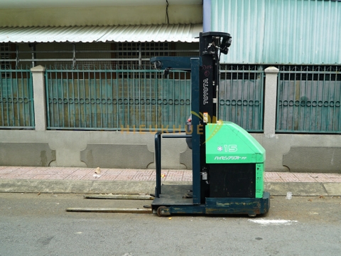 Xe nâng order picker TOYOTA 7FBP15