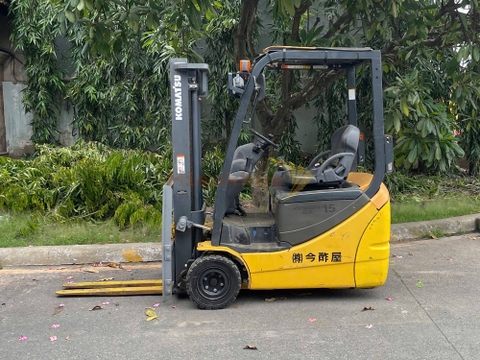 Xe nâng điện ngồi lái KOMATSU FB15ML-12 năm 2013, nâng cao 3m