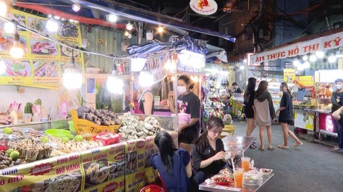 DU LỊCH TRÃI NGHIỆM BÁN KÍN GẦN KS