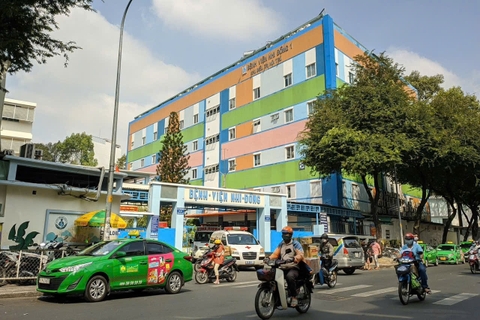 DU LỊCH TRÃI NGHIỆM BÁN KÍN GẦN KS