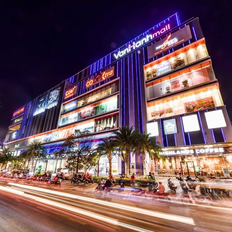 DU LỊCH TRÃI NGHIỆM BÁN KÍN GẦN KS