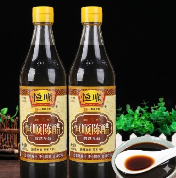 Giấm Đen Hằng Thuận, Thể tích: 500ml/ chai, Quy cách: 12 chai/ thùng