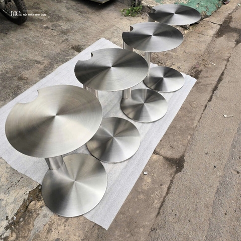 Fullmoon Polished Stainless Steel Table - Fullmoon Inox