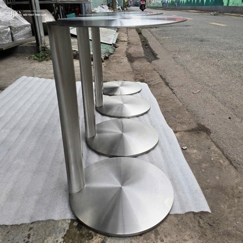 Fullmoon Polished Stainless Steel Table - Fullmoon Inox