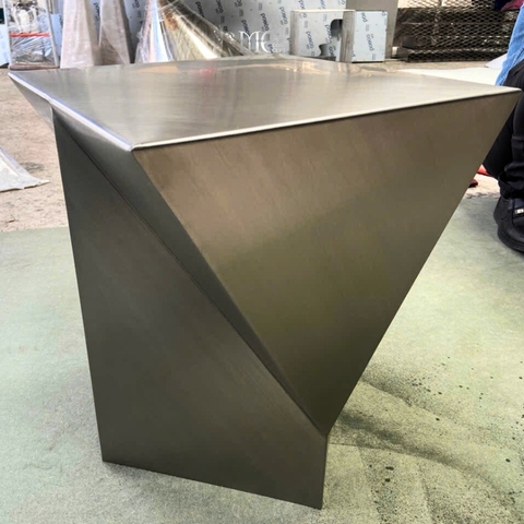 Stainless Steel Cube Table – Crystal | Hairline Finish - Bàn Inox Crystal – Hoàn thiện Hairline