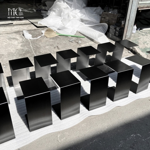 Titan-Plated Edge Table 400 - Bàn phụ Titan + Nano