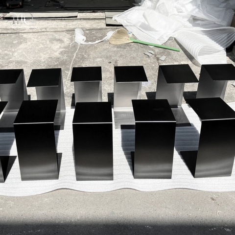 Titan-Plated Edge Table 400 - Bàn phụ Titan + Nano