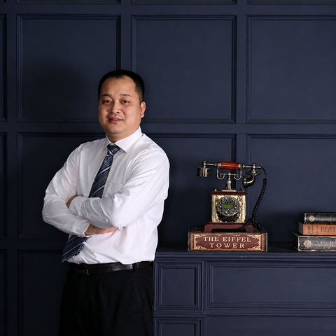 Dong Anh Pham là ai? Hành trình từ doanh nhân đến tác giả nghiên cứu kinh doanh