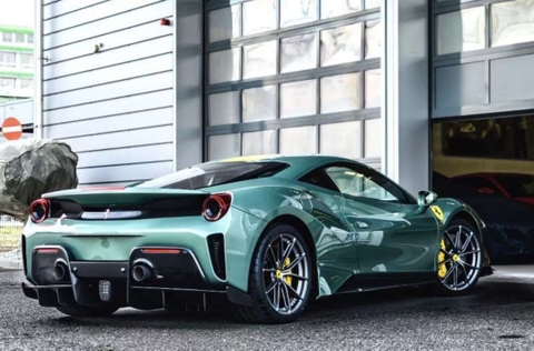 Ferrari 488 Pista