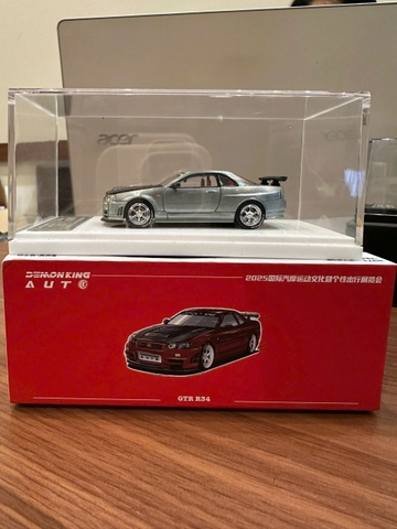 Nissan GTR R34 Red Chase