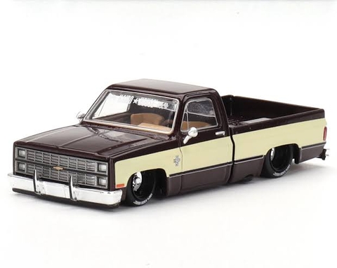 Xe Mô Hình Chevrolet Silverado KAIDO Vintage Spec V1 1:64 Minigt