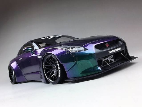 Nissan R35 GT-R 1:43