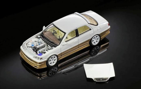 Toyota Cresta White with Gold