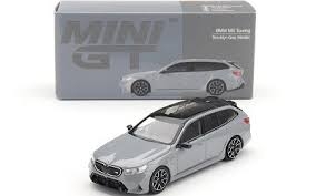 Xe Mô Hình BMW M5 Touring (G99) Brooklyn LHD 1:64 MiniGT (Grey Metallic)