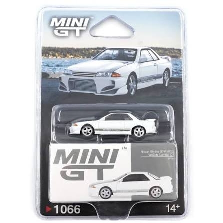 Nissan Skyline GT-R R32 VeilSide Combat C-I White