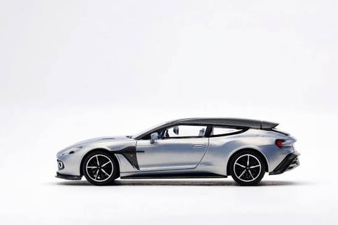 Xe Mô Hình Vanquish Zagato Shooting Brake 1:64 KING MODEL ( Metallic White )