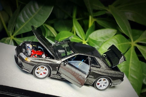 Nissan GT-R R32 Metallic Gray Fully Openable