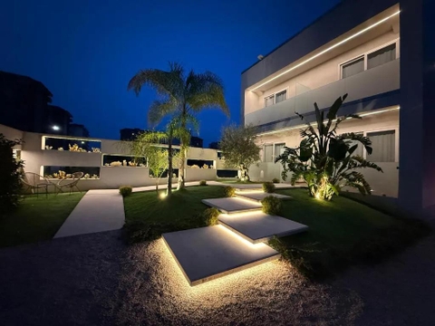 Khoảng Cách Lắp Đặt Đèn Âm Đất, Đèn Cắm Cỏ Và Đèn Trụ Sân Vườn Bao Nhiêu Là Hợp Lý?