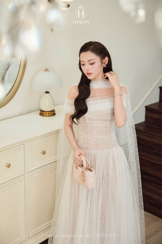VT trắng lót kem ren lưới kim sa trễ vai +kèm voan CS1