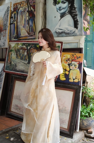 AD tứ thân 3M MẠC UYỂN vàng kem đính tag hoa +quần nhũ bạc