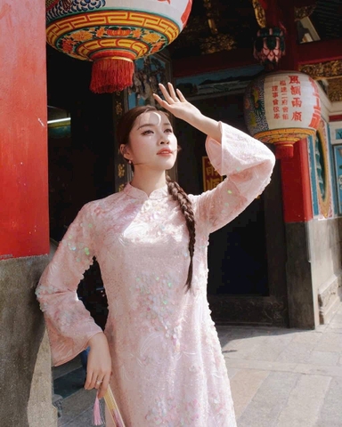 AD hồng kim sa vây ánh xanh