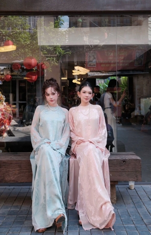 AD hồng ht vân lá cổ tròn + quần lụa thường