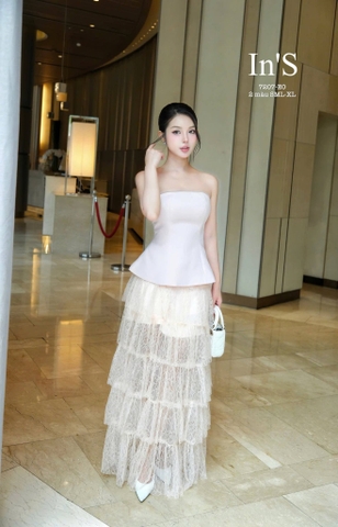 Set VT trắng cúp ngực +cvay ren tầng