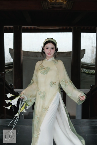 AD 6 tà đính kim sa cườm hoa xanh ( kèm bờm ) CS1