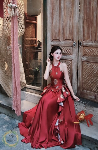 set yếm gấm đỏ + chân váy đỏ