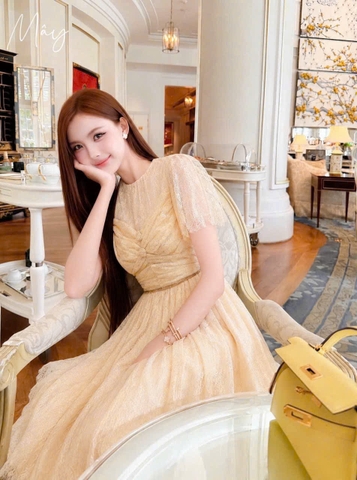 VT ren be cộc tay đính 2 tag hoa tròn