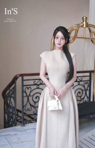 VT nâu cổ lệch đính tag vàng