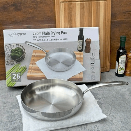 Chảo đúc inox 3 lớp đáy liền Tri-ply Kaiyo, dáng cạn size 26cm