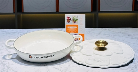 CHẢO LE CREUSET PETAL BRAISER CÓ NẮP 26CM TRẮNG
