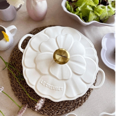 CHẢO LE CREUSET PETAL BRAISER CÓ NẮP 26CM TRẮNG