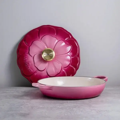 CHẢO GANG HOA LE CREUSET BERRY 20CM MÀU HỒNG ĐẬM