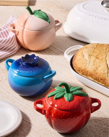 THỐ SỨ MINI DÂU TÂY ĐỎ 19CM 570ML