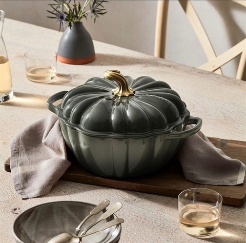 NỒI BÍ NGÔ LE CREUSET THYME 24CM