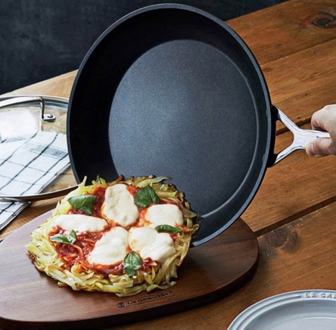 Set 2 chảo Le Creuset 22&28cm tặng kèm 3 lót chảo