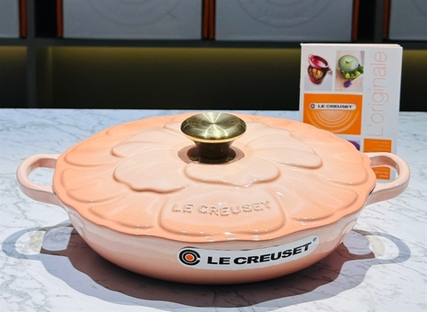 CHẢO LE CREUSET PETAL BRAISER PÊCHE CÓ NẮP 26CM MÀU CAM ĐÀO