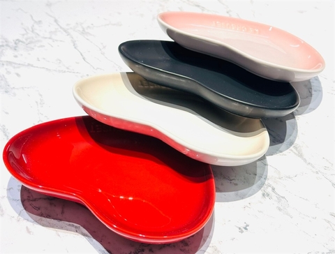 Set 4 đĩa trái tim Le Creuset 17cm ( đen,đỏ, hồng nhạt,trắng) M1