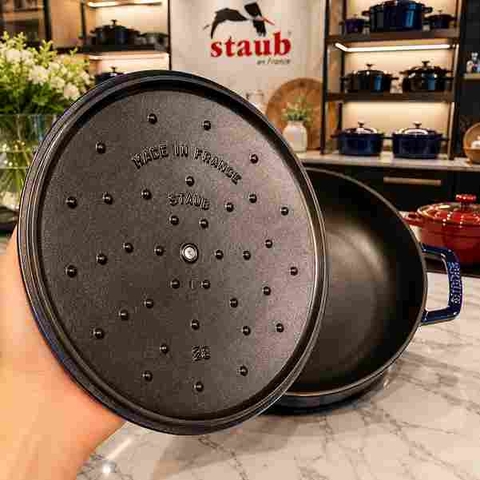 NỒI GANG STAUB BOUILLAISSE DARK BLUE 28CM NÚM CÁ