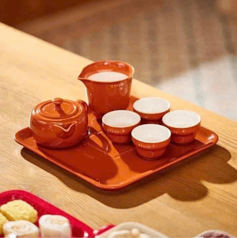 BỘ TRÀ KÈM KHAY STAUB MÀU CAM CHÁY