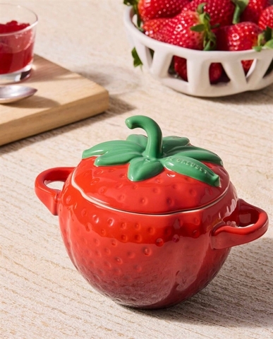 THỐ SỨ MINI DÂU TÂY ĐỎ 19CM 570ML