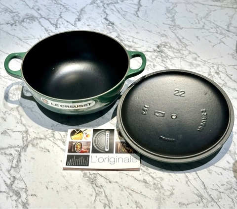 Nồi gang sâu lòng Le Creuset marmite màu artichaut 22cm
